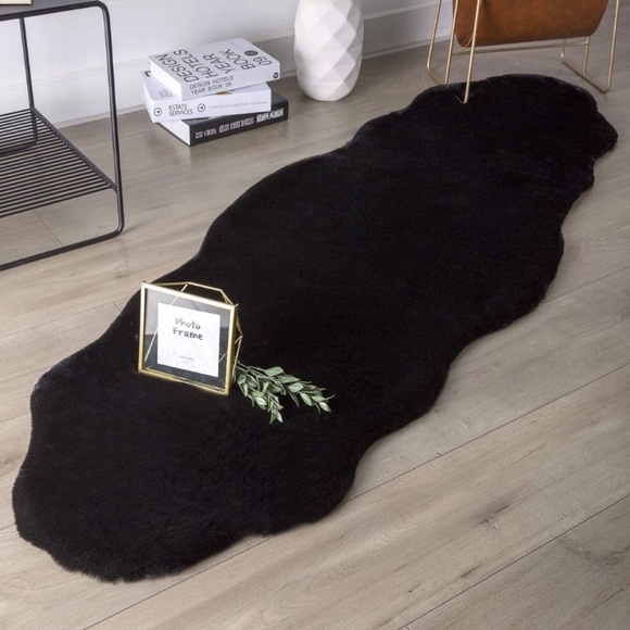 - Faux Rabbit Fur Chair Cover Area NEW